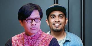 Armand maulana dan dewi gita akan menggelar konser yang menandakan 25 tahun perkawinan mereka pada 11 januari 2019 mendatang yang didukung oleh gigi, ran, marion jola, dan electroma. Glenn Fredly Meninggal Dunia Armand Maulana Serba Salah Antara Ziarah Atau Tidak Kapanlagi Com
