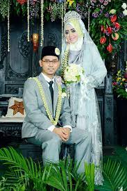Irna mengungkapkan gaun pengantin muslimah tidak boleh ketat dan transparan. Foto Pernikahan Baju Pengantin Muslim Muslimah Jawa Blitar Foto Pernikahan Wedding Muslim Dg Gaun Pengantin Muslimah Baj Pengantin Wanita Pengantin Pernikahan