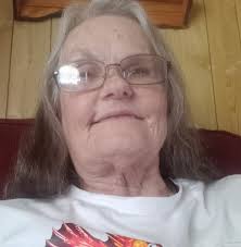 Fire trucks and officers headed to Mt Washington