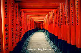 However, please note that there is a number of express trains operating on the jr nara line and these trains does not stop at inari station. Seharian Keliling Kyoto Fushimi Inari Arashiyama Gion