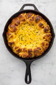 Pretzel Ring Beer Cheese Dip Will Disappear In Seconds Recipe Applebees Recipes Fall Appetizers Easy Beer Cheese