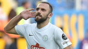 Explore tweets of vedat muriqi @muriqivedat on twitter. Super Lig Fenerbahce Verpflichtet Kosovo Angreifer Vedat Muriqi Goal Com