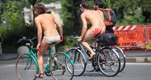 Seattle just ranked as one of the Best Cities for Naked Biking in 2022