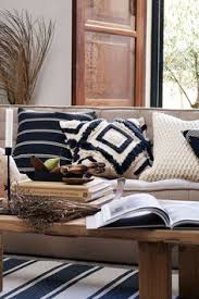 Whether you are looking for a fresh look for your living room, kitchen or your bathroom, the h&m home collection offers it all. H M Home