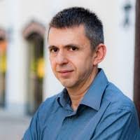 Nada Tomic's Instagram, Twitter & Facebook