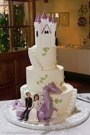 Dragon Fantasy Jpg This Is A Wonderful Wedding Cake Dragon Wedding Cake Castle Wedding Cake Gothic Wedding Cake