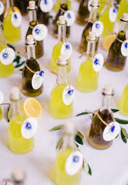 Limoncello And Olive Oil Favours M J Photography Real Wedding Favours Brollopsdekoration Brollopsinspiration Brollopsdag