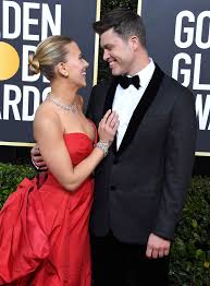 Scarlett Johansson And Colin Jost S Body Language Explained