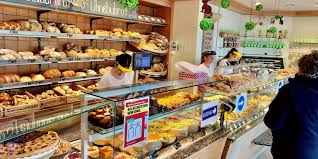 Bäckerei exner ist ein sehr modernes mittelständisches unternehmen in der direkten nähe zu berlin und einer der größten arbeitgeber in der schönen spargelstadt beelitz. Corona Schutz Helmpflicht In Der Backerei