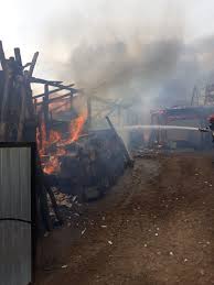 Distanta de canal dunare marea neagra 30 m ! Trei MaÈ™ini È™i Mai Multe BarÄƒci Au Ars Intr Un Incendiu Izbucnit La O PescÄƒrie Din NÄƒvodari Europa Fm