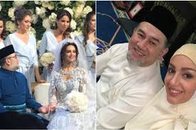 Check spelling or type a new query. Muslim Yang Taat Dan Dekat Dengan Rakyat Ini Sultan Muhammad V Raja Malaysia Yang Baru Saja Nikahi Miss Moscow Semua Halaman Intisari