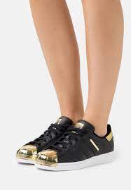 Check spelling or type a new query. Adidas Originals Superstar Sneaker Low Core Black Footwear White Gold Metallic Schwarz Zalando De
