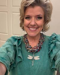 Dragonfly your day away! #statementpieces #statementnecklace  #statementjewelry #statementjewellery #statementpiece #adorn #adornyourself  #adornyourlove #adornments #adorned #adornment #adorable #adornos #bold  #BoldAndBeautiful #boldandthebeautiful ...