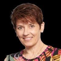 Lisa Galli's Instagram, Twitter & Facebook