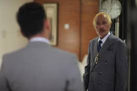 The film stars zizan razak (fadil), syamsul yusof, ac mizal, tania hudson, wak doyok, achey bocey, shuib sepahtu, a. Abang Long Fadil 2 Lebih Kemas Wayang Mstar