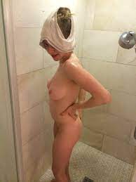 Amanda-Seyfried-nude-leaks-9 - DirtyShip.com