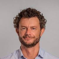 Simon Manning's Instagram, Twitter & Facebook