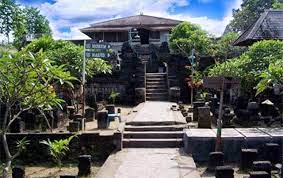 Makam sunan drajat wisata religi lain di lamongan yang tidak boleh anda lupakan adalah makam sunan drajat. Inilah Tempat Wisata Di Lamongan Yang Menarik Untuk Dikunjungi