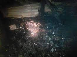 Gambar kebakaran di pasar besar rantau panjang. Lelaki Tua Rentung Dalam Pondok