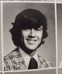 Ronny Moore's Instagram, Twitter & Facebook