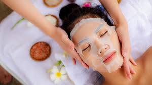 Namun, terkadang, dengan segala kesibukan. 5 Cara Perawatan Wajah Tanpa Perlu Produk Skincare Mahal
