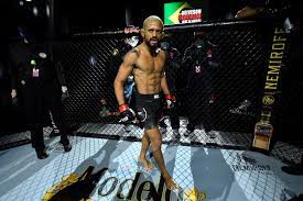 Vlog series (2014), ufc on espn (2019) and ufc fight night: Deiveson Figueiredo Has A Personal Issue With Brandon Moreno I Think I M Going To Destroy Him Mma Fighting