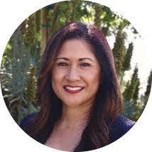 Kenia Murillo's Instagram, Twitter & Facebook