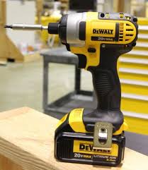 Dewalt S New Cordless Power Tools And Re Envisioned Hand Tools Ferramentas