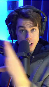 Is this how extraterrestrials get to Earth? @Derek Van Schaik