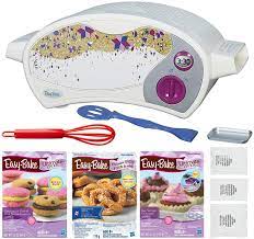 Amazon Com Five Deals Easy Bake Oven Star Edition Chocolate Chip And Pink Sugar Refill Red Velvet Cupcakes Refill Party Pretzel Refill Pack Mini Whisk Toys Games