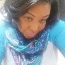 Shannon Macklin's Instagram, Twitter & Facebook