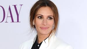 Homecoming' Series Starring Julia Roberts Lands at Amazon With Two-Season  Order