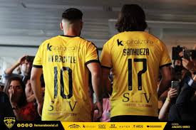 The team was founded on june 3, 1903, and they currently play in the third level of chilean football, the segunda división. Fernandez Vial On Twitter La Nueva Piel Del Inmortal Lanzamiento Oficial Camiseta Fernandez Vial 2020