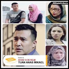 Zara zya sebagai heroin (ayu maiesarah ). Facebook
