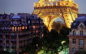 17 Gorgeous Photos Of The Eiffel Tower At Night Eiffel Tower At Night Scenic Travel Paris At Night