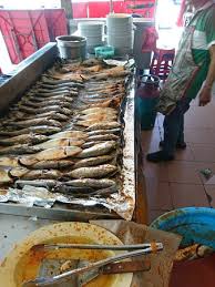 Ikan bakar trowongan adalah kedai makan yang menyediakan berbagai macam ikan dengan cara masakan di bakar dengan berbagai macam aneka sambel. The Best Ikan Bakar In Melaka Bilde Av Restoran Ikan Bakar Malim I Ayer Keroh Tripadvisor