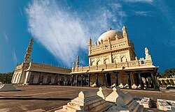 File:The Mausoleum of Tipu Sultan.jpg - Wikimedia Commons