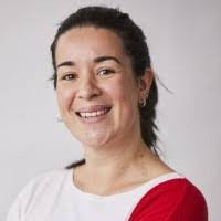 Daisy Vaz's Instagram, Twitter & Facebook