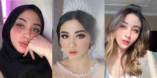 Ya, wanita itu adalah margin wieheerm, aktris sekaligus model yang masih sangat muda dan banyak potensi. 10 Pesona Margin Wieheerm Seleb Cantik Yang Dikabarkan Dekat Dengan Ali Syakieb Kapanlagi Com