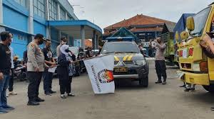 Sputnik, loker1, tarasoff и ещё 46. Kpu Kabupaten Cianjur Lepas Distribusi Logistik Cuaca Jadi Ancaman Jelas Hingga Hari Pencoblosan Halaman 2 Tribun Jabar