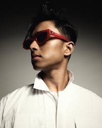 Dabbling into the world of @gentlemonster 👓 HMU: @aungkeng 📸: @jpda_000  👓: @gentlemonster @accesscoms