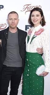 Click here to see the cheating wife elizabeth kirberger two big cocks. Ewan Mcgregor Mary Elizabeth Winstead Split After He Leaves Wife Amid Cheating Scandal Wonderwall Com