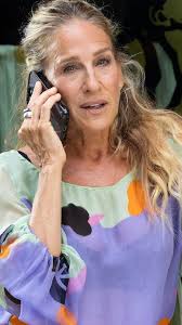 Pedro Scooby assiste desfile de Cintia Dicker