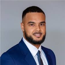 Dorian Giles's Instagram, Twitter & Facebook