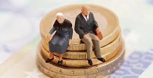 Femeile se vor pensiona la vârsta de 58 de ani și șase luni, având un stagiu de cotizare de 31 de ani și jumătate. Se SchimbÄ Varsta De Pensionare Vezi ModificÄrile Aduse Legii Din Codul Muncii