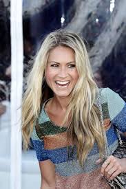 Nikkie plessen is presentatrice, model en eigenaresse van boekingskantoor booking the stars en fashion label nikkie. Nikkie Plessen Vrouw Haarideeen Haar
