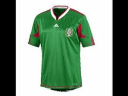 La selección de fútbol de inglaterra es una de los pocos combinados que nunca ha modificado los colores principales de su camiseta. Mejores Uniformes De Sudafrica 2010 Youtube