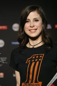 Erst kürzlich wurden gerüchte laut, dass bei den beiden schon bald die hochzeitsglocken läuten würden. Lena Meyer Landrut Birthday Age And Zodiac
