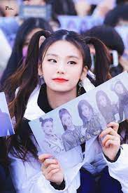 Weareoneidols Yeji Itzy Itzdifferent Debut Girlgroup Kpop Idol Bias Stan Dalladalla Jyp