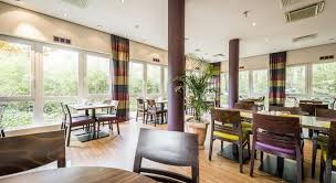 Hotel holiday inn express cologne troisdorf, almanya'nın troisdorf şehrinde konumlanmıştır. Holiday Inn Express Cologne Troisdorf Troisdorf North Rhine Westphalia Germany Travel Republic
